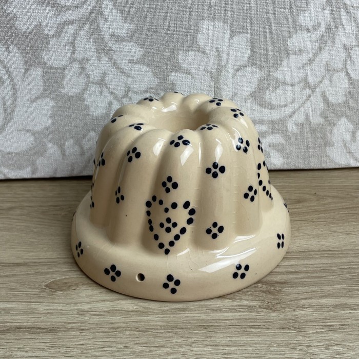 Petit moule à Kougelhopf 14 cm crème coeur bleu